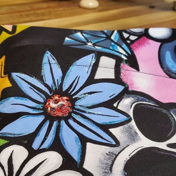 #4 Large 13.5" Glittery Skulls & Graffiti Dog Bandana Over Collar Handmade - Picture 2 of 4